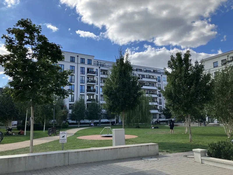 Wunderschöne 2-Zimmer Neubau-Wohnung im Dachgeschoss mit 2 Dachterrassen — photo 1